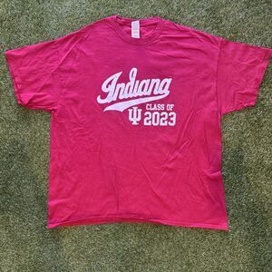 Indiana University Class of 2023 Burgundy Red Graphic Logo Tee Shirt Mens 2XL